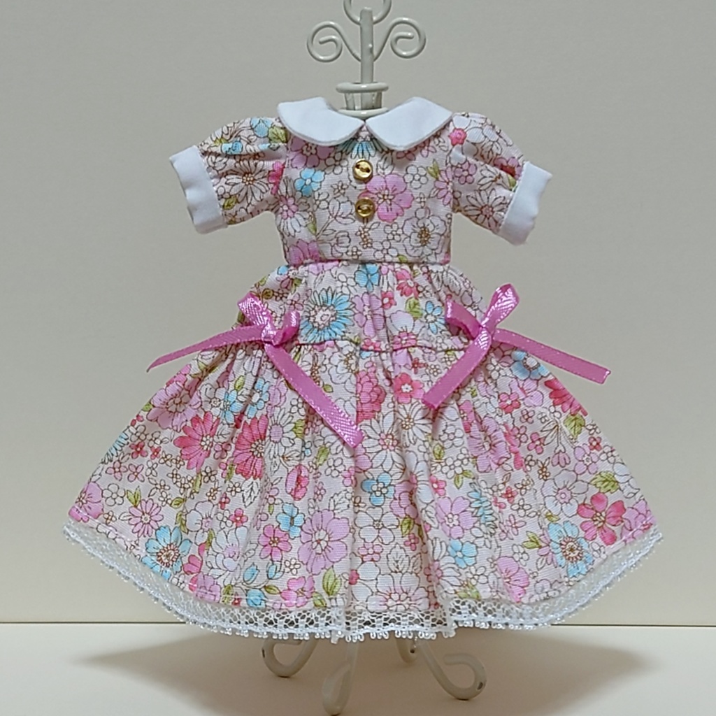 20cmドール服 ２段フリルのワンピース