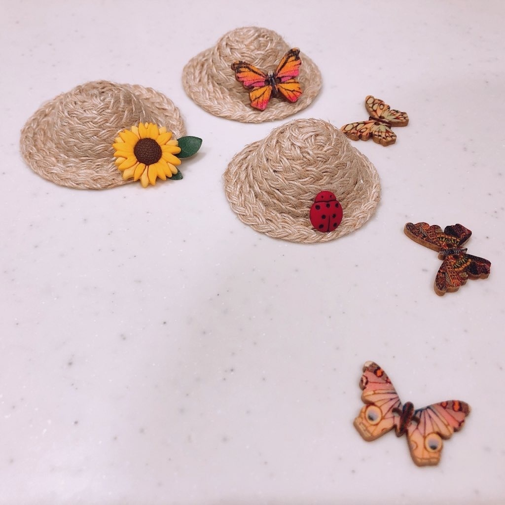 もちの麦わら帽子