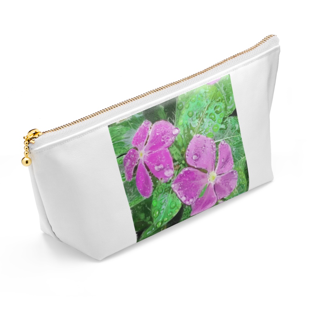 アジサイとニチニチソウのポーチ