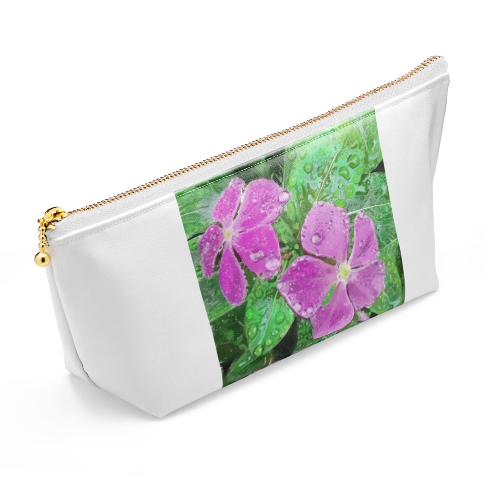 バラとニチニチソウのポーチ