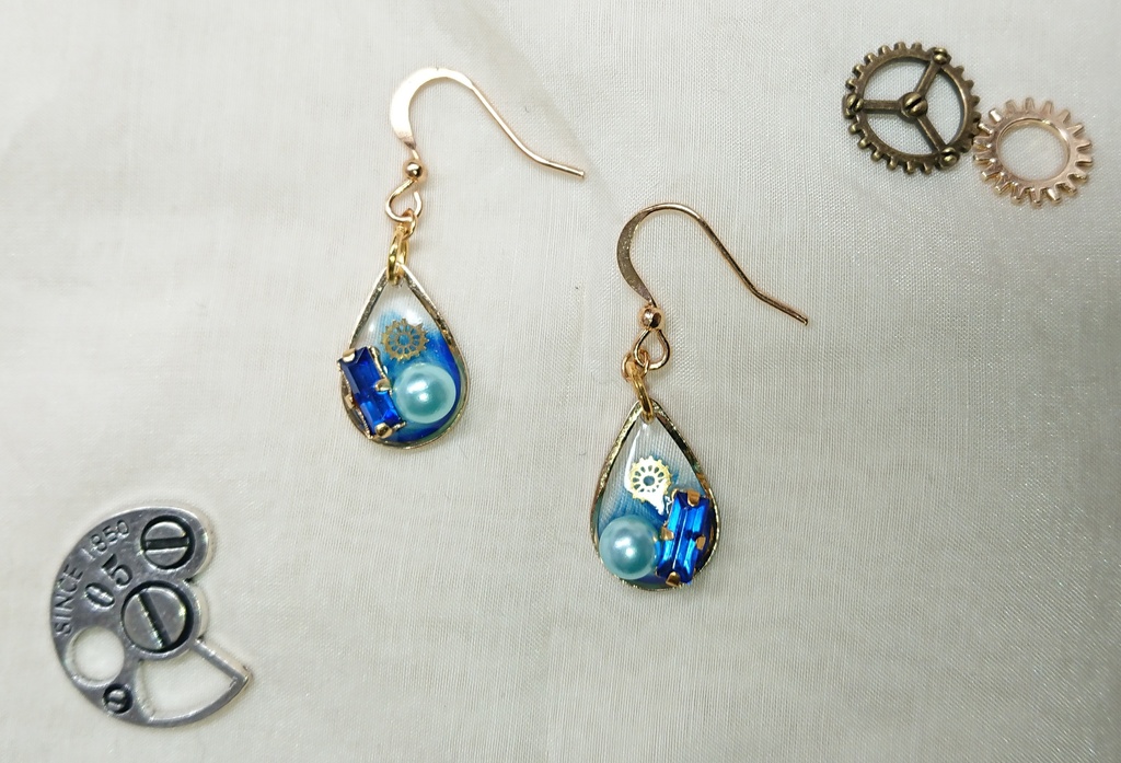 ロイミニ雫ピアスイヤリング