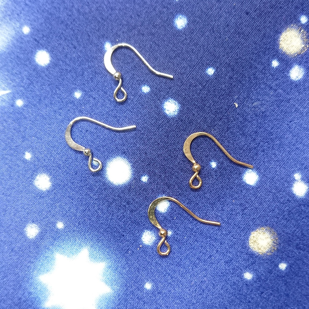 エドモチーフ羽ピアスイヤリング