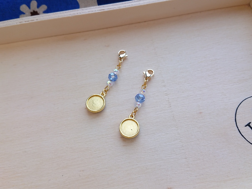 快新イメージ丸台座ピアスイヤリングマスクチャーム