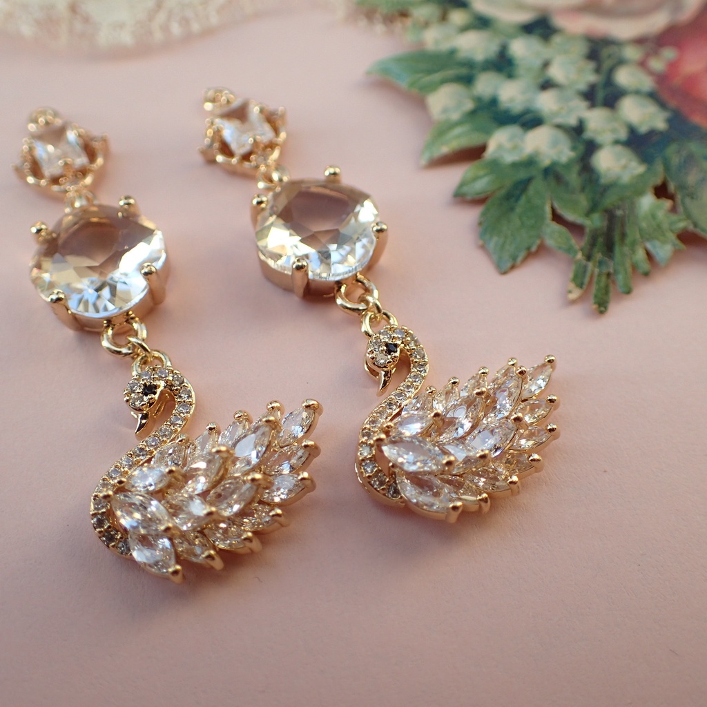 【gold color】『白鳥の湖』の耳飾り