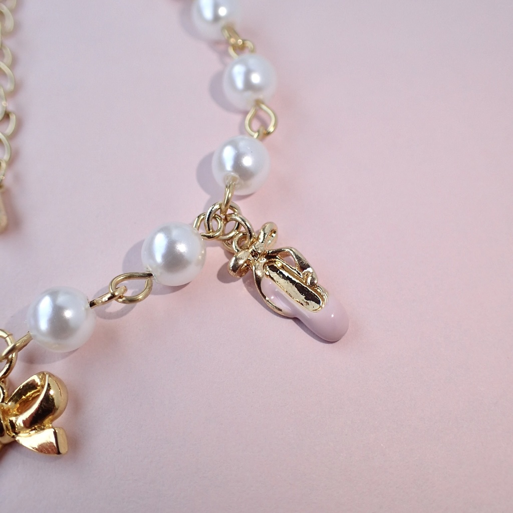 【gold color】ピンクバレリーナのブレスレット