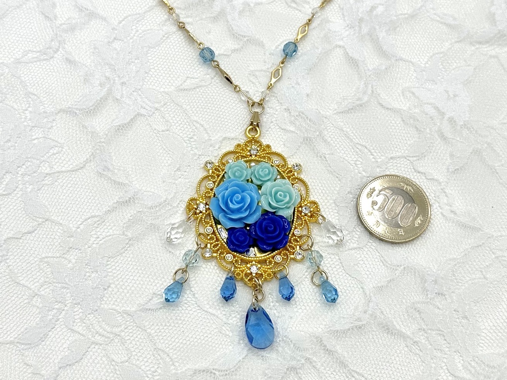 ブルーローズネックレス