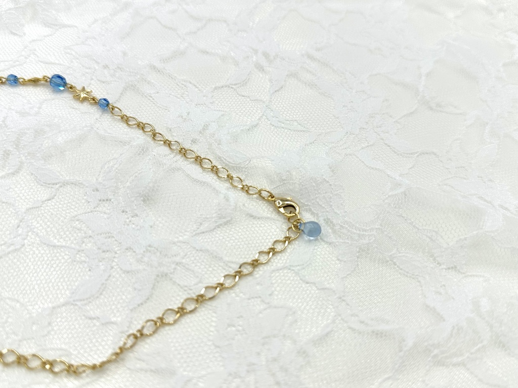 星と青の薔薇のネックレス