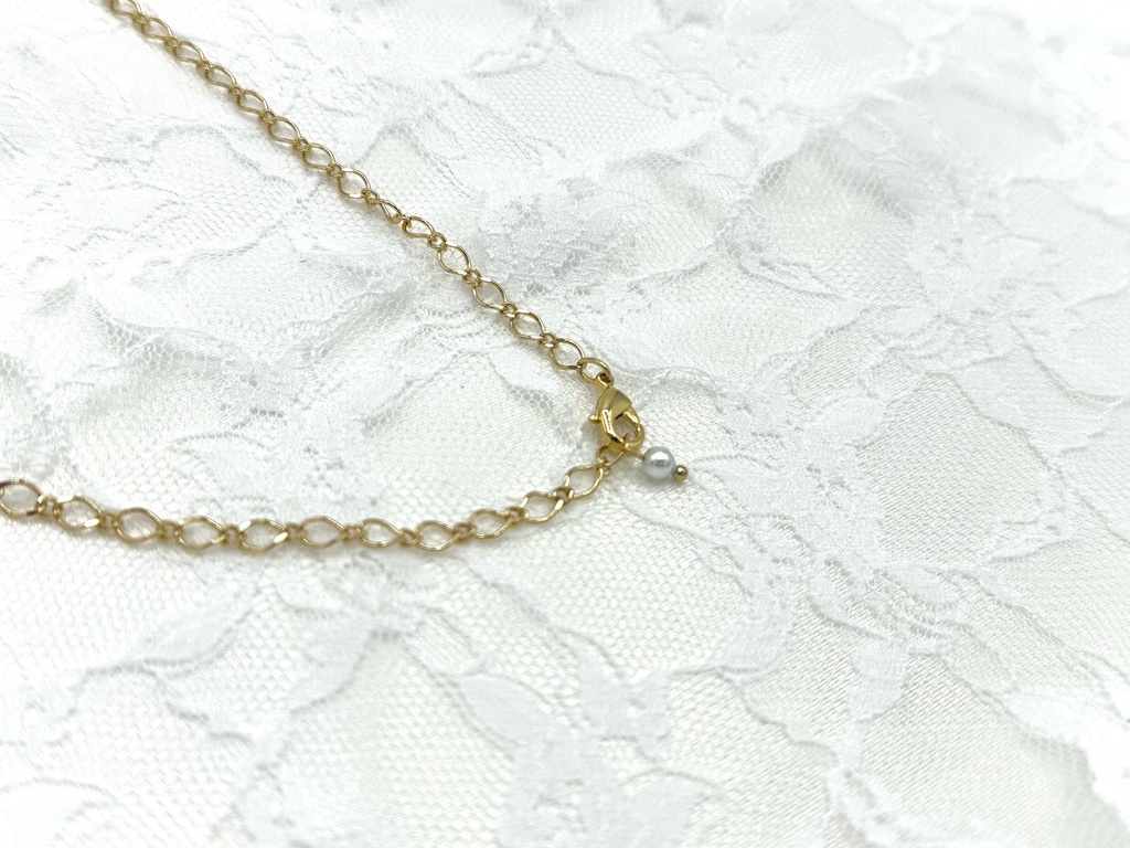 白薔薇とパールのネックレス