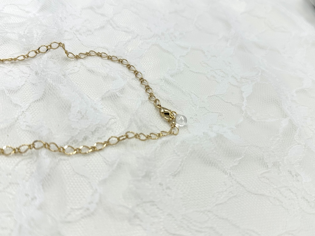 白薔薇と青いクリスタルのかけらのネックレス