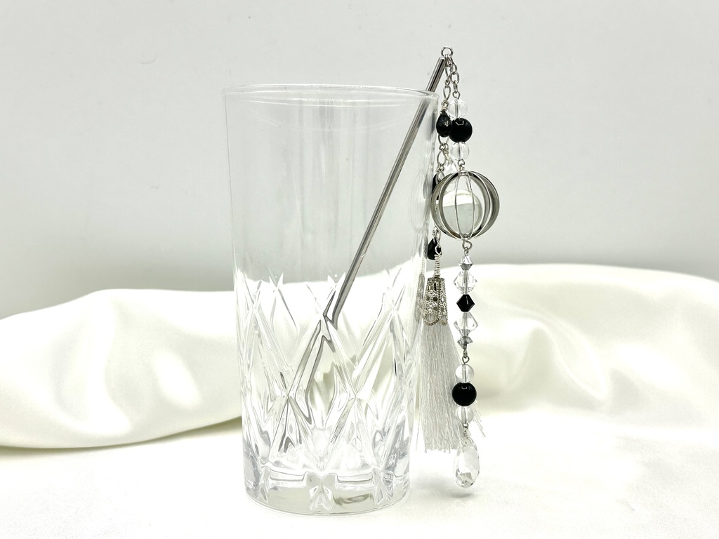 ブラックスピネルとクリスタルのモノクロームのかんざし