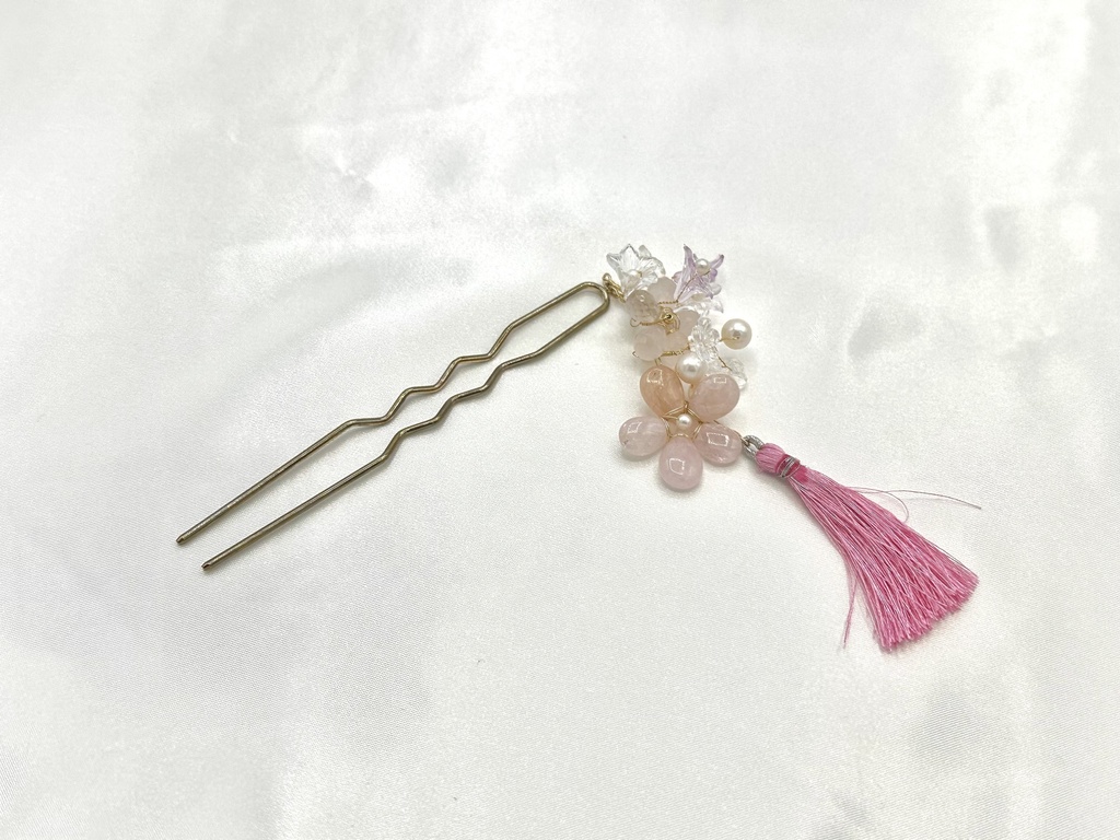 ローズクォーツとモルガナイトの花のかんざし