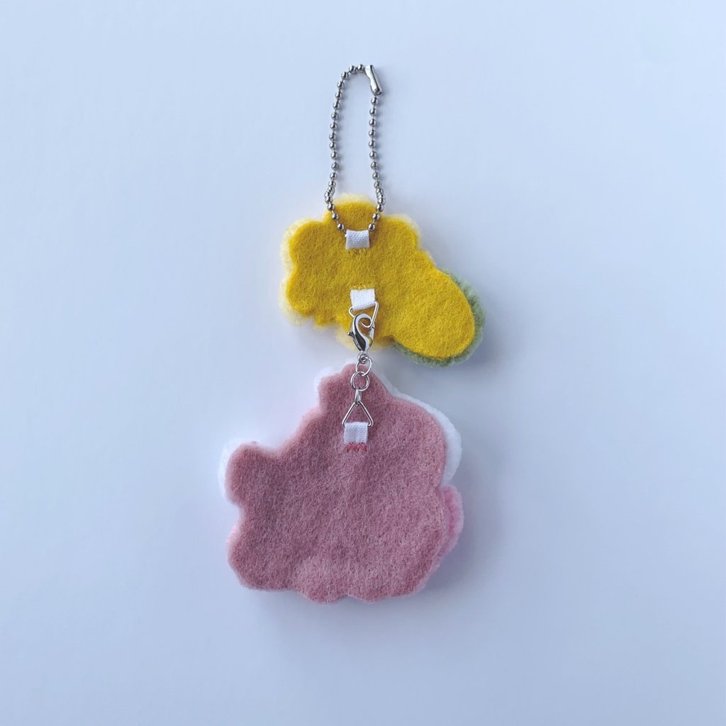 みのうさぎとお花のもこもこキーホルダー