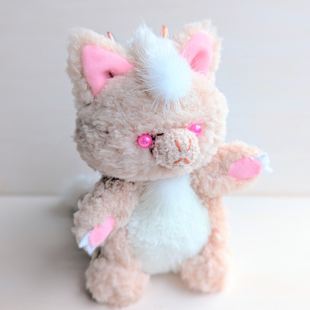 〜めつきのわるいドラゴン〜いちごジェラート【受注制作】