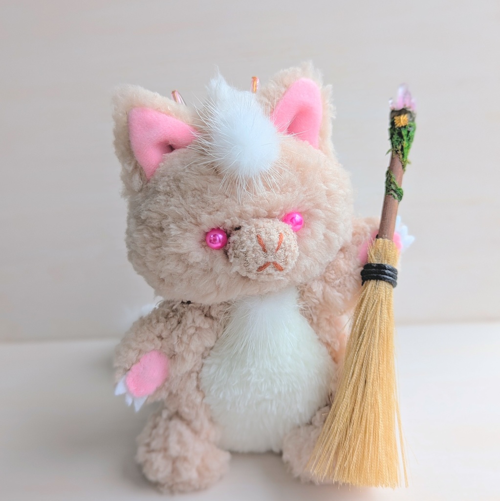 〜めつきのわるいドラゴン〜いちごジェラート【受注制作】