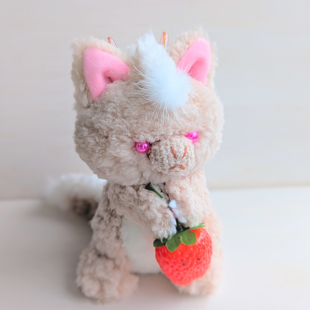 〜めつきのわるいドラゴン〜いちごジェラート【受注制作】