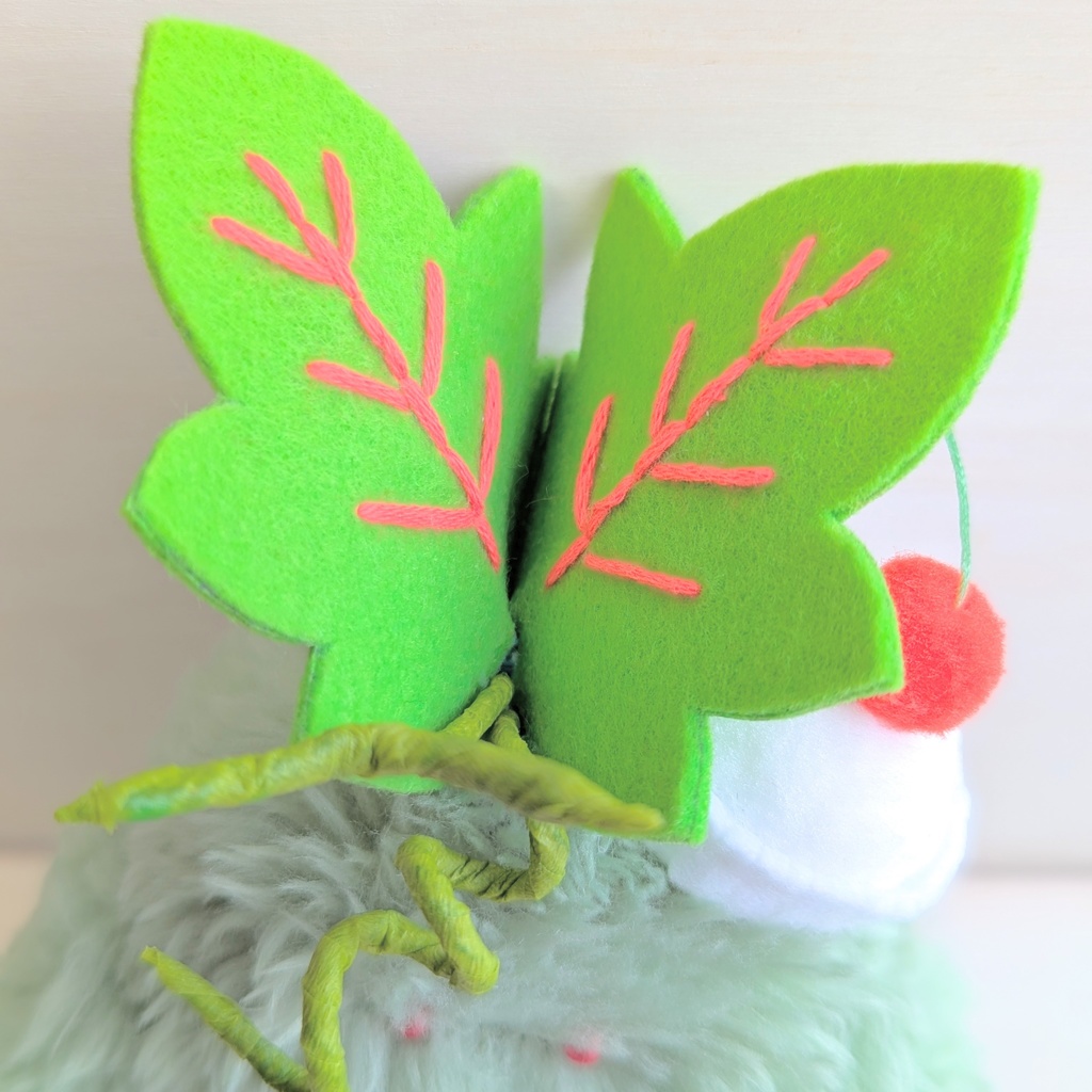 ~ひっつきマンドラゴラ〜 メロンクリームソーダ / ぬいぐるみ(小)【受注制作】