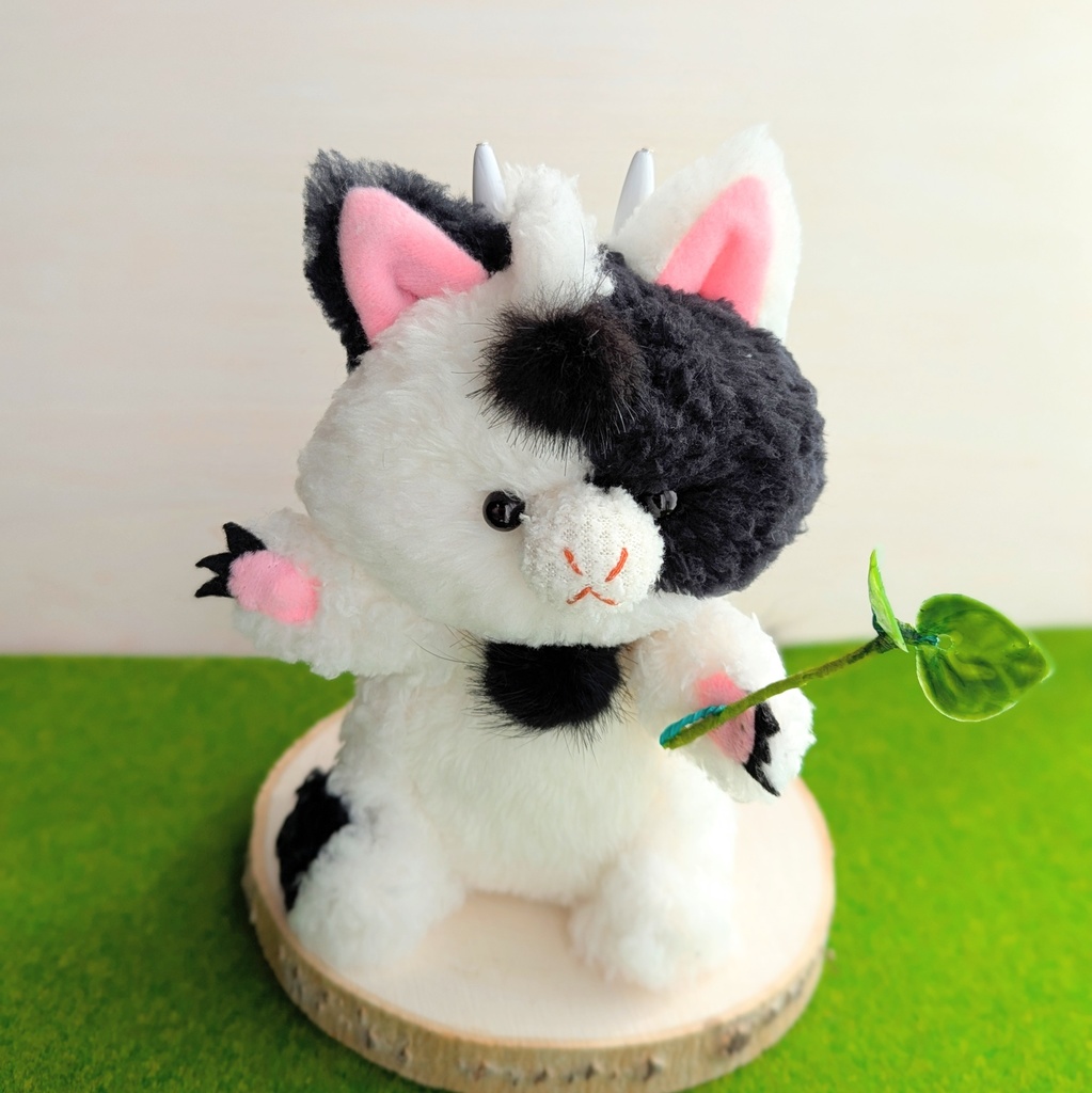 〜めつきのわるいドラゴン〜牧場ミルク【受注制作】