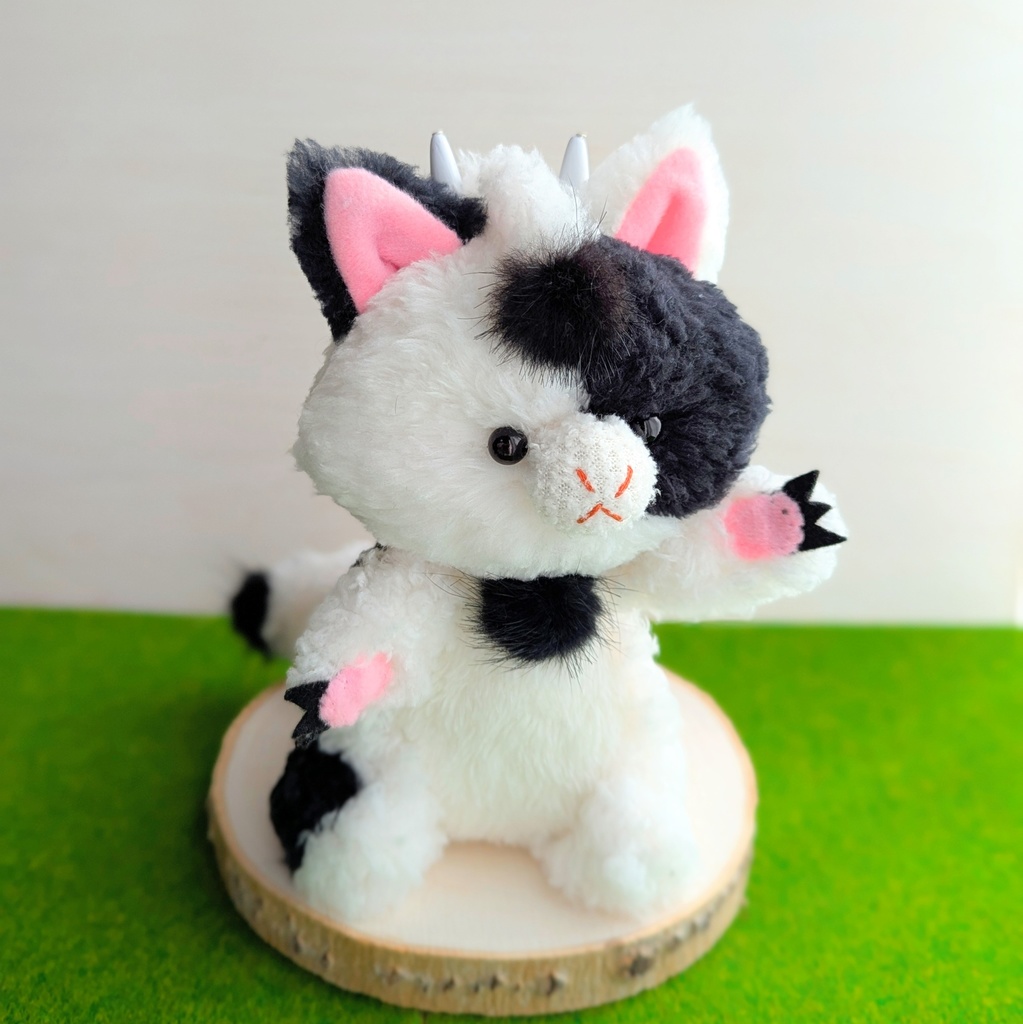 〜めつきのわるいドラゴン〜牧場ミルク【受注制作】