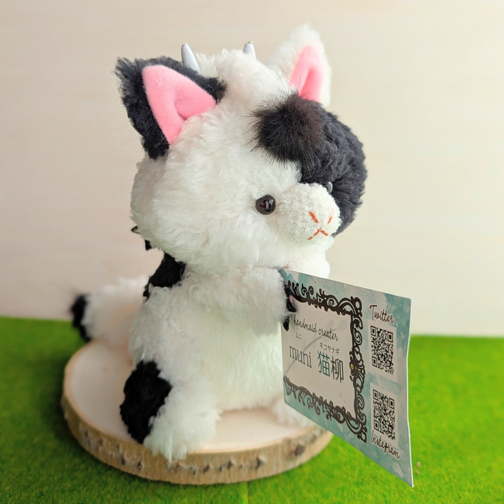 〜めつきのわるいドラゴン〜牧場ミルク【受注制作】