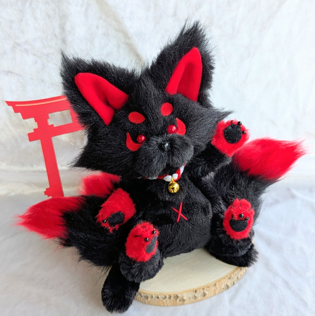 ～ヘソ天九尾のおきつね様～黒いなり(赤)【受注制作】