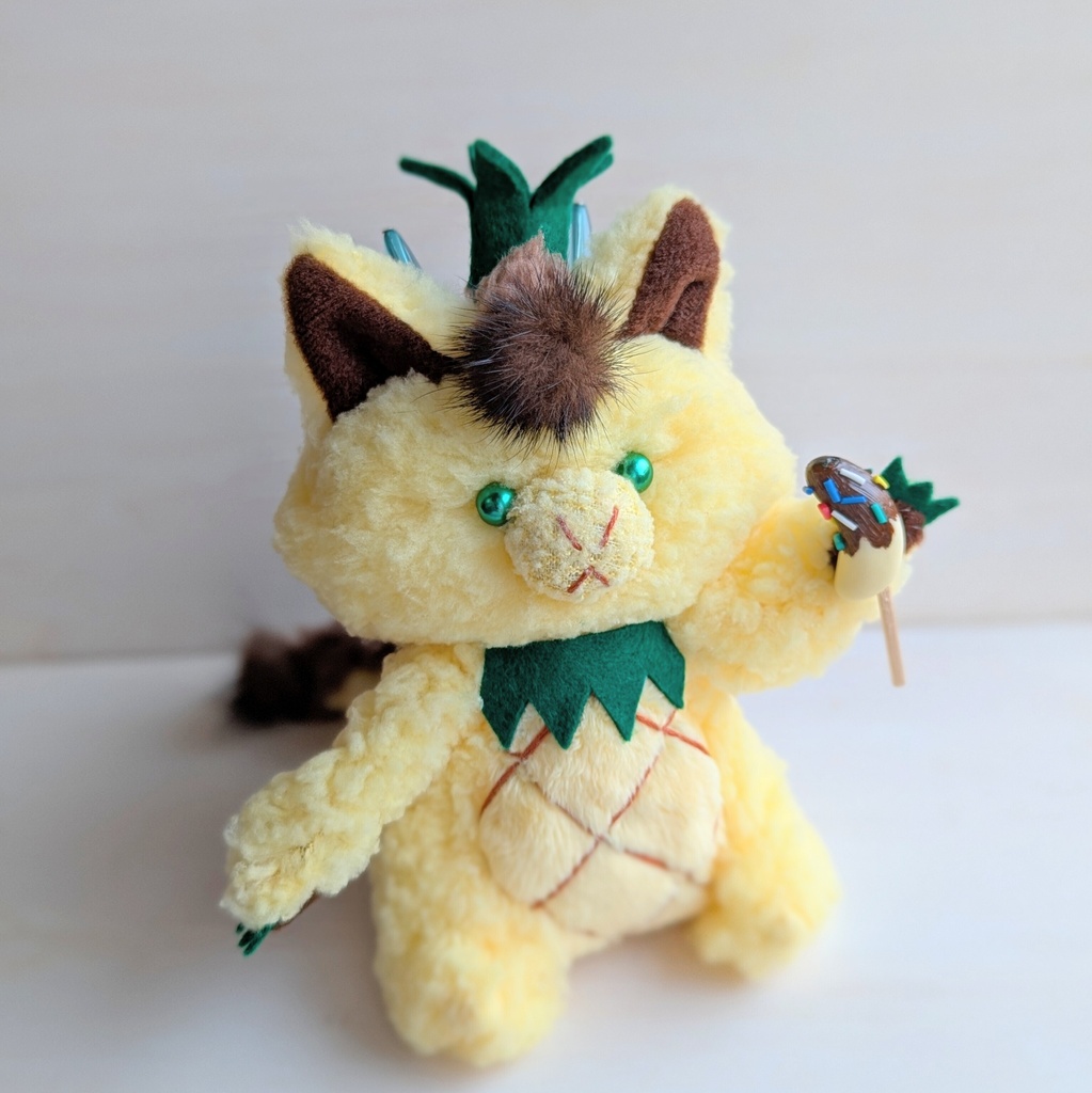 〜めつきのわるいドラゴン〜パイナップル【受注制作】