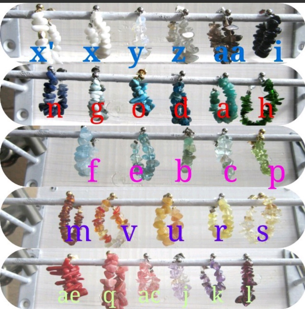 天然石のキャッチ一体型ピアス