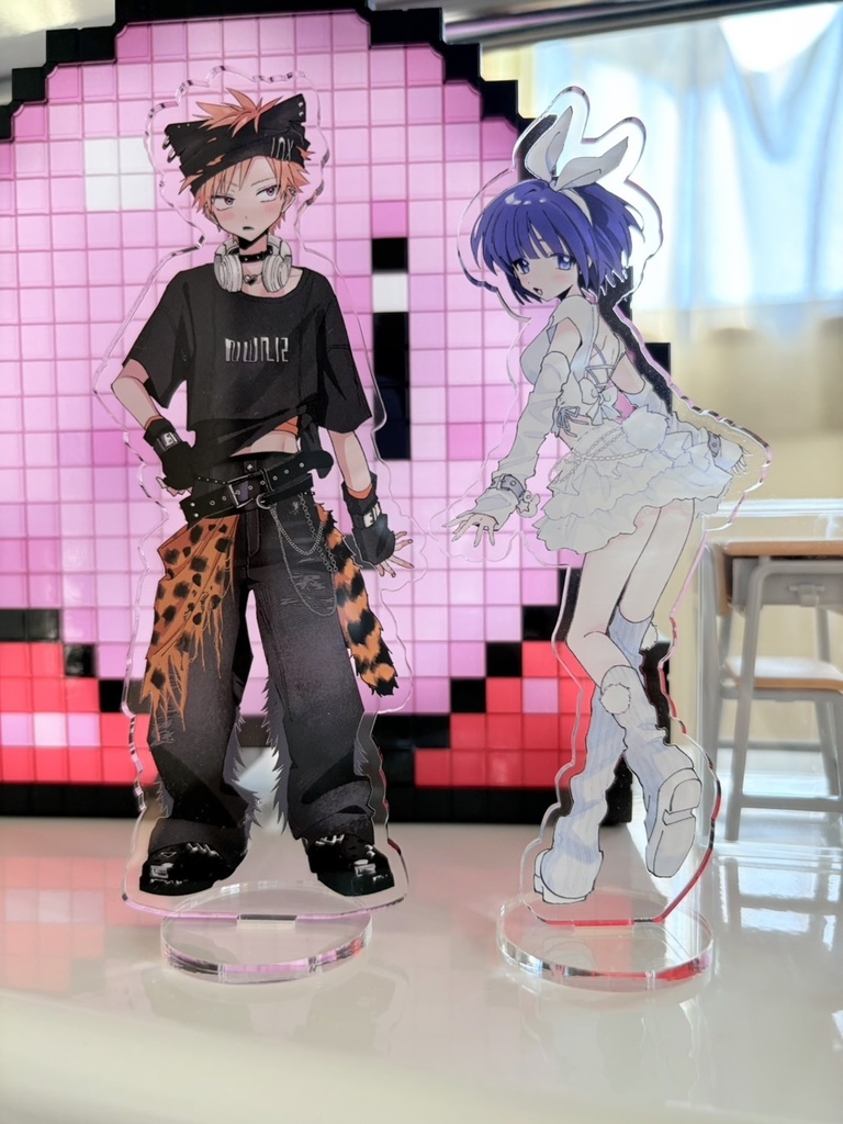 【2つセット】まこさつアクリルスタンド　ねこちゃんうさちゃんver