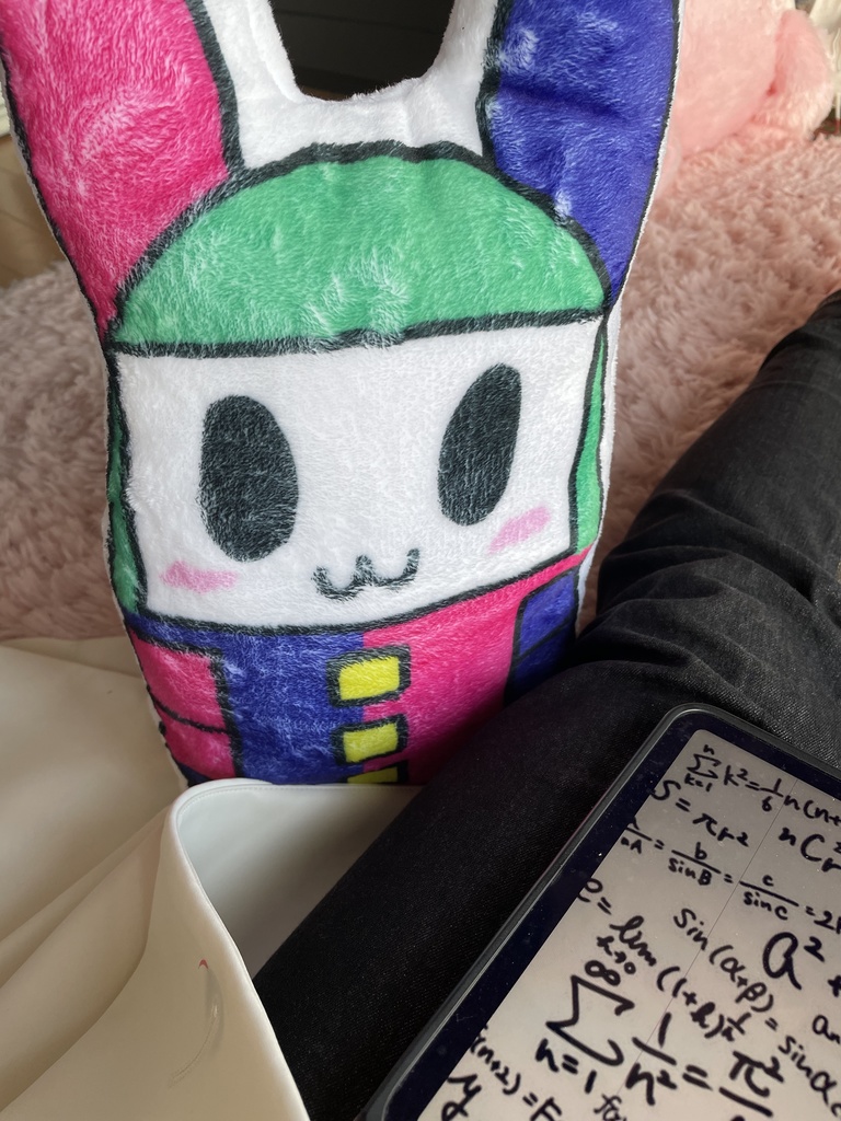 アーティくんちゃふかふかクッション