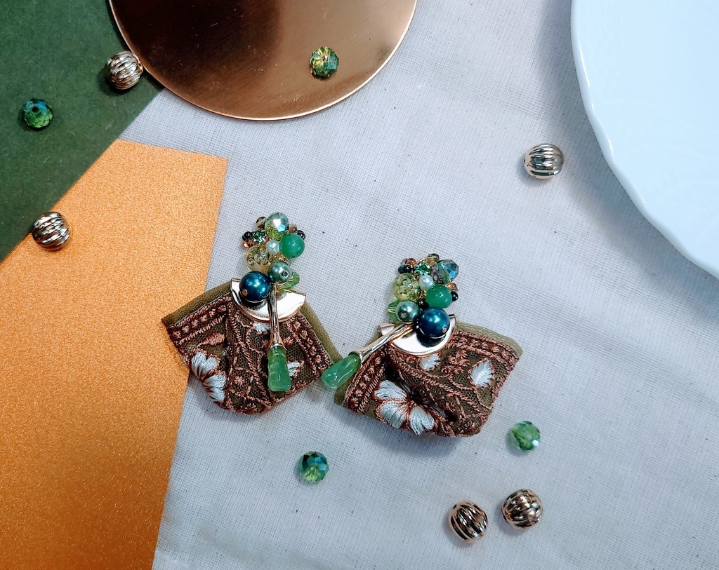 篭手切江 イヤリング/ピアス