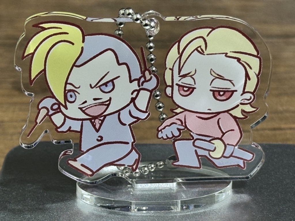 アクリルスタンド (ボールチェーン付)各500円