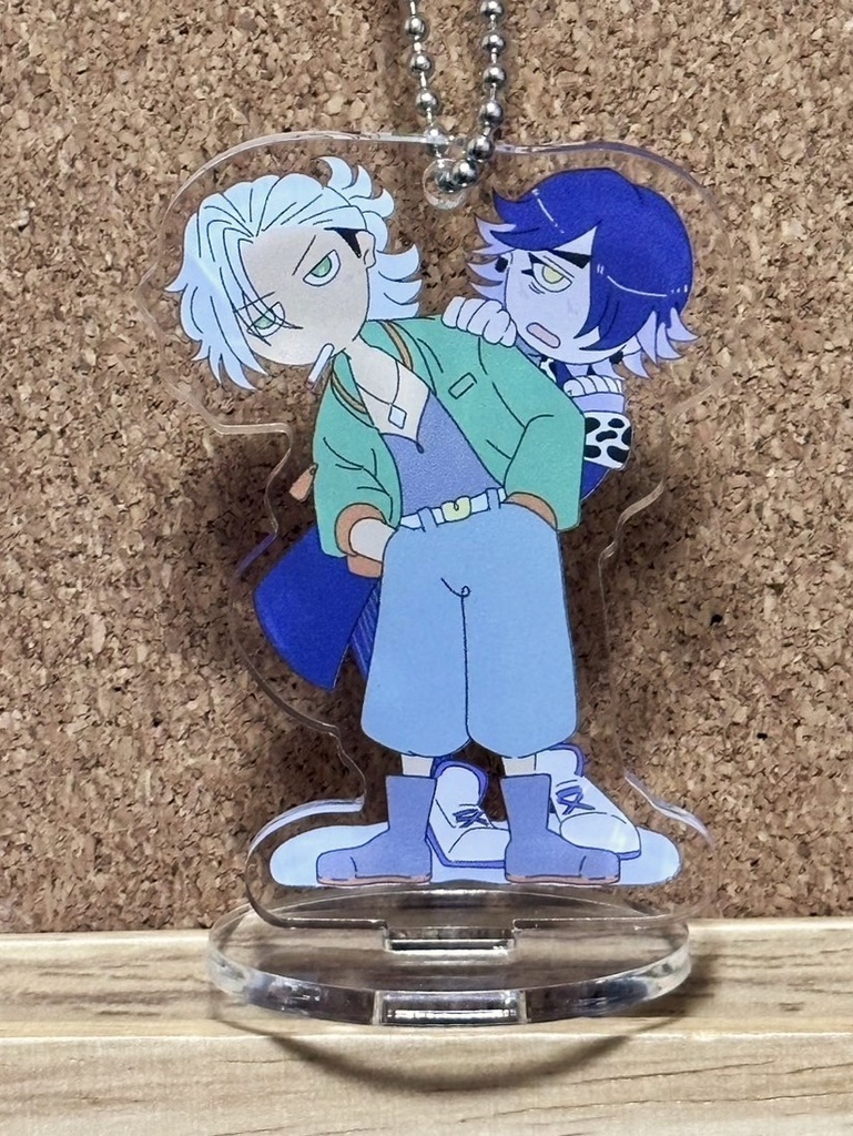 アクリルスタンド (ボールチェーン付)各500円