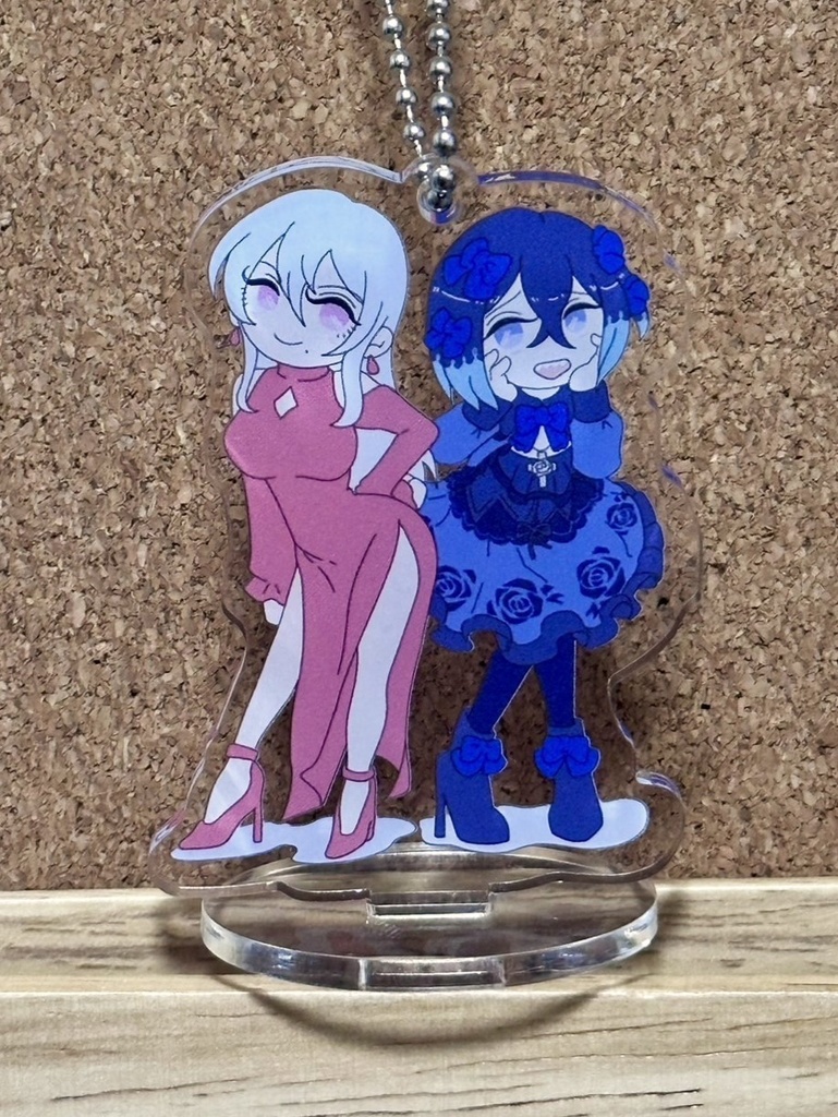 アクリルスタンド (ボールチェーン付)各500円