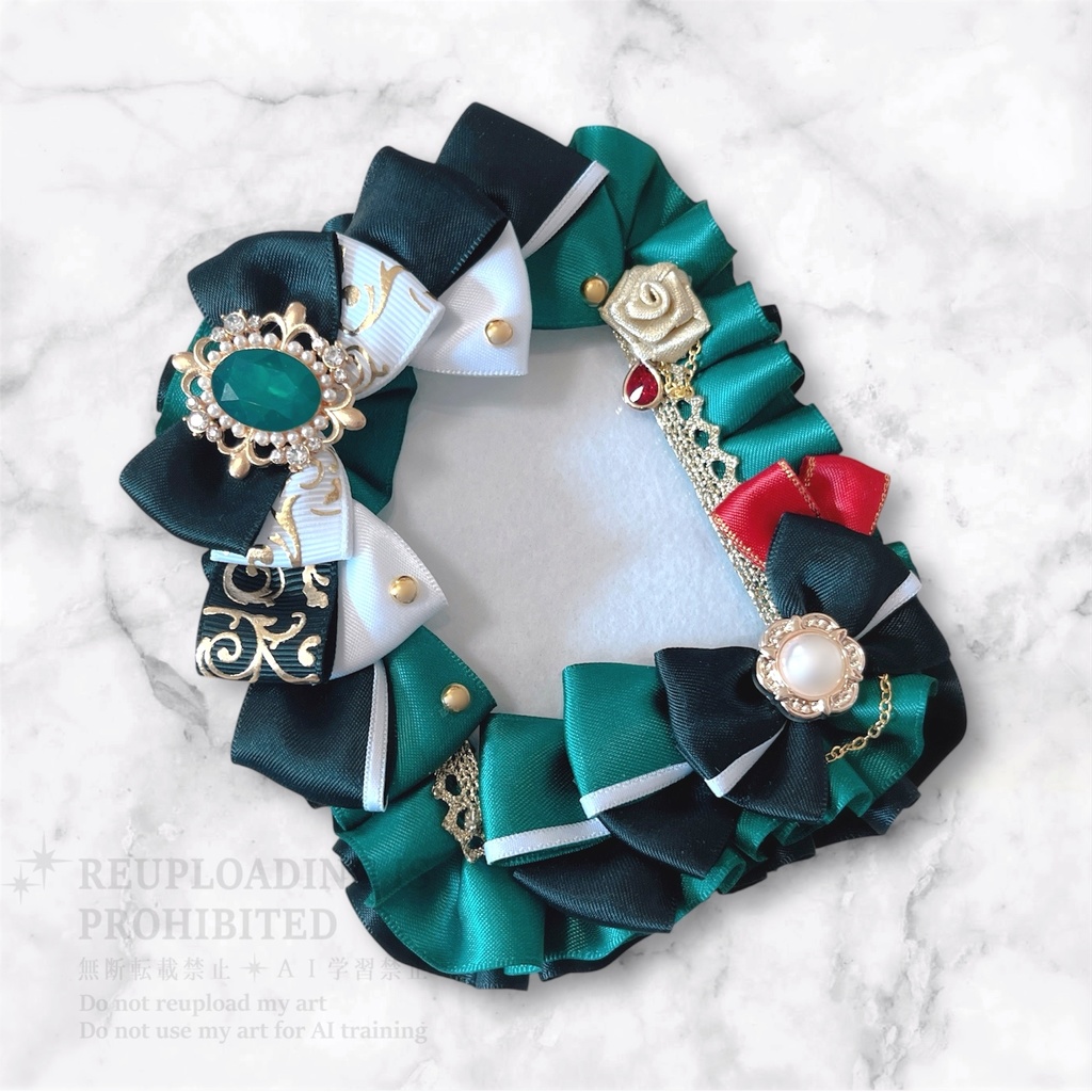 衣装モチーフ硬質ケースキーホルダー (3種)