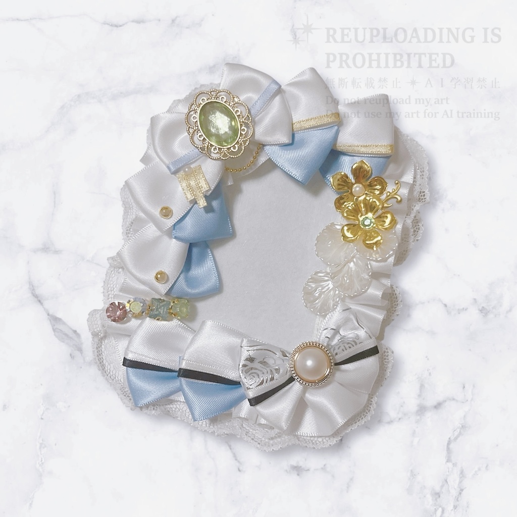 衣装モチーフ硬質ケースキーホルダー (3種)