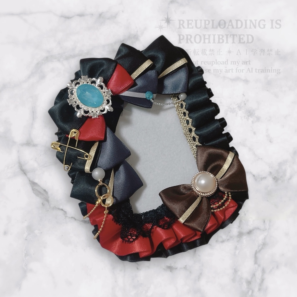 衣装モチーフ硬質ケースキーホルダー (3種)