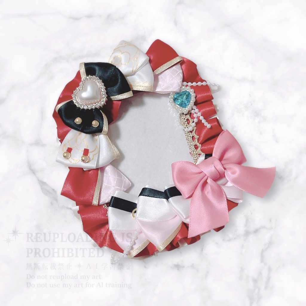 【2/2(月)22:00〜頒布予定】衣装モチーフ硬質ケースキーホルダー レッド×ホワイト×ピンク