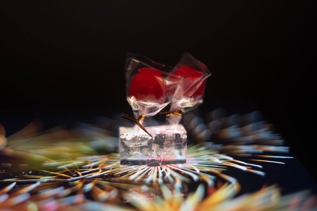 飴ちゃんの耳飾り りんご飴