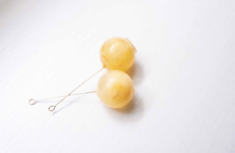 飴ちゃんの耳飾り 満月