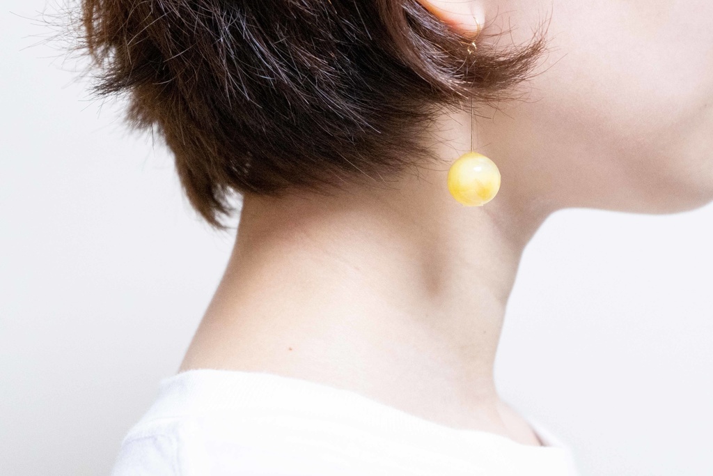 飴ちゃんの耳飾り 半月