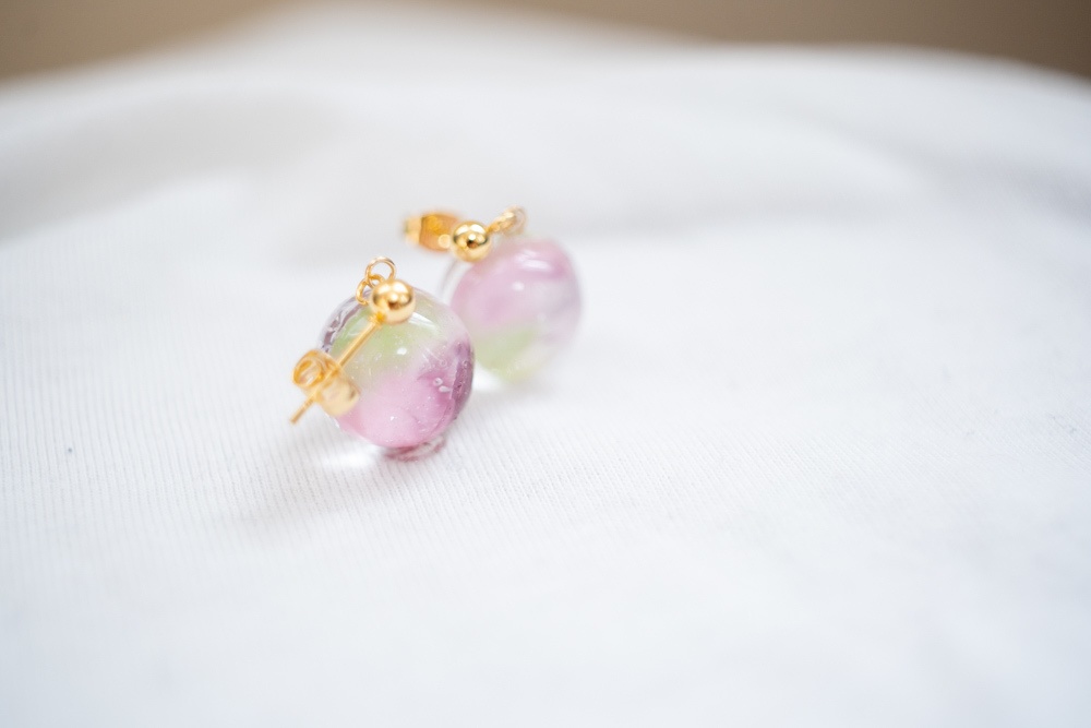 鬼滅の刃 甘露寺蜜璃「恋の呼吸」イメージ / ミニ飴ちゃんの耳飾り(ピアス・イヤリング)