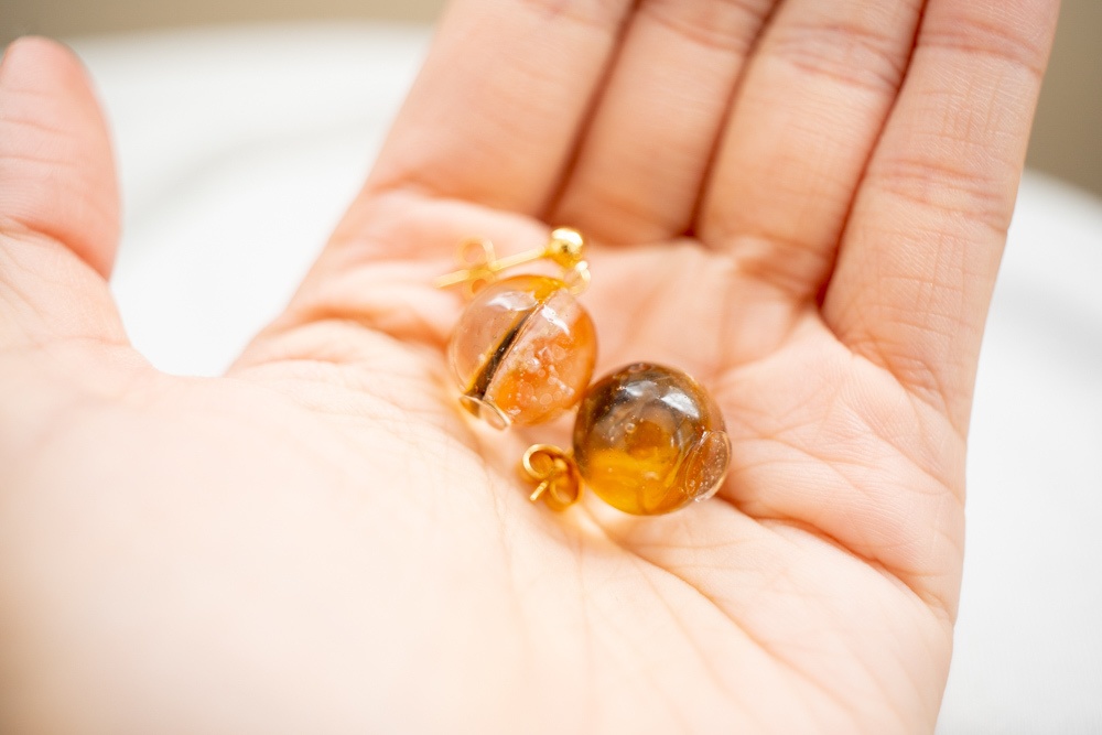 鬼滅の刃 我妻善逸「雷の呼吸」イメージ / ミニ飴ちゃんの耳飾り(ピアス・イヤリング)