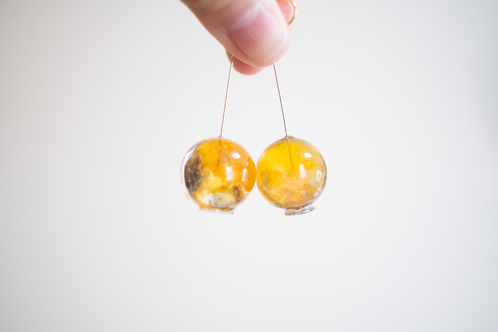 鬼滅の刃 我妻善逸「雷の呼吸」イメージ / 飴ちゃんの耳飾り(ピアス・イヤリング)