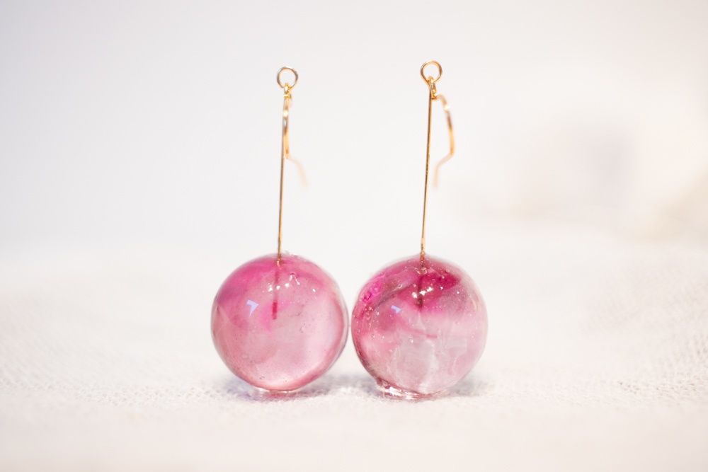 鬼滅の刃 竈門禰󠄀豆子「ヒノカミの娘」イメージ / 飴ちゃんの耳飾り(ピアス・イヤリング)