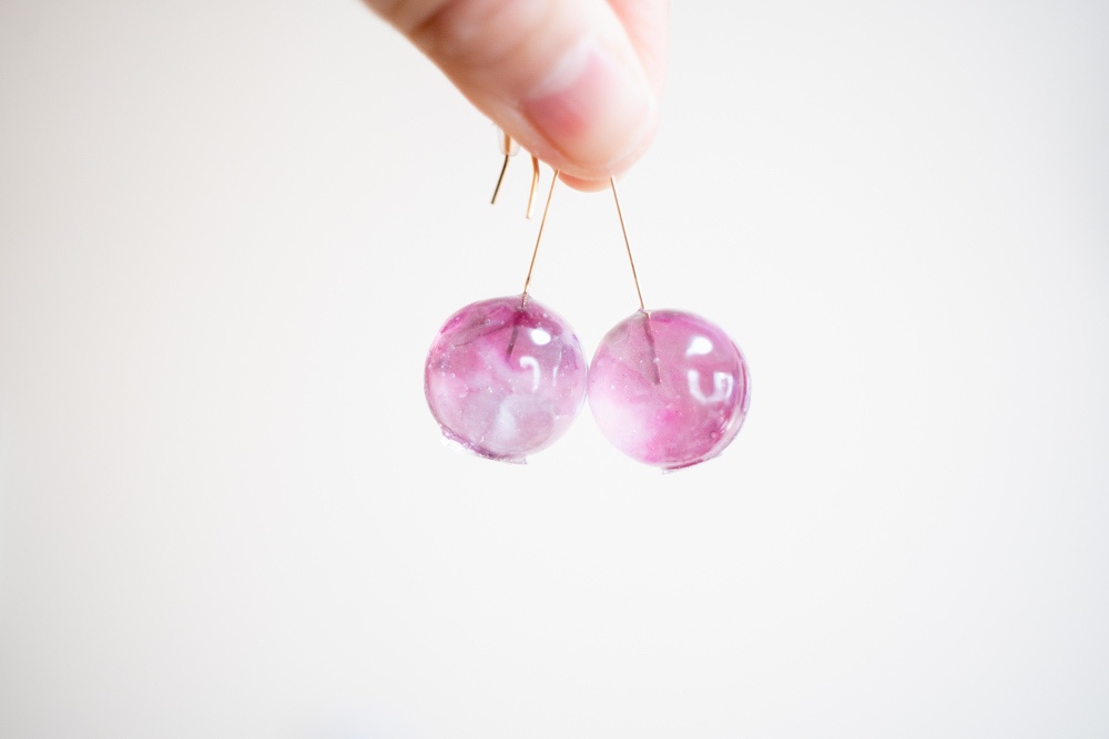 鬼滅の刃 竈門禰󠄀豆子「ヒノカミの娘」イメージ / 飴ちゃんの耳飾り(ピアス・イヤリング)