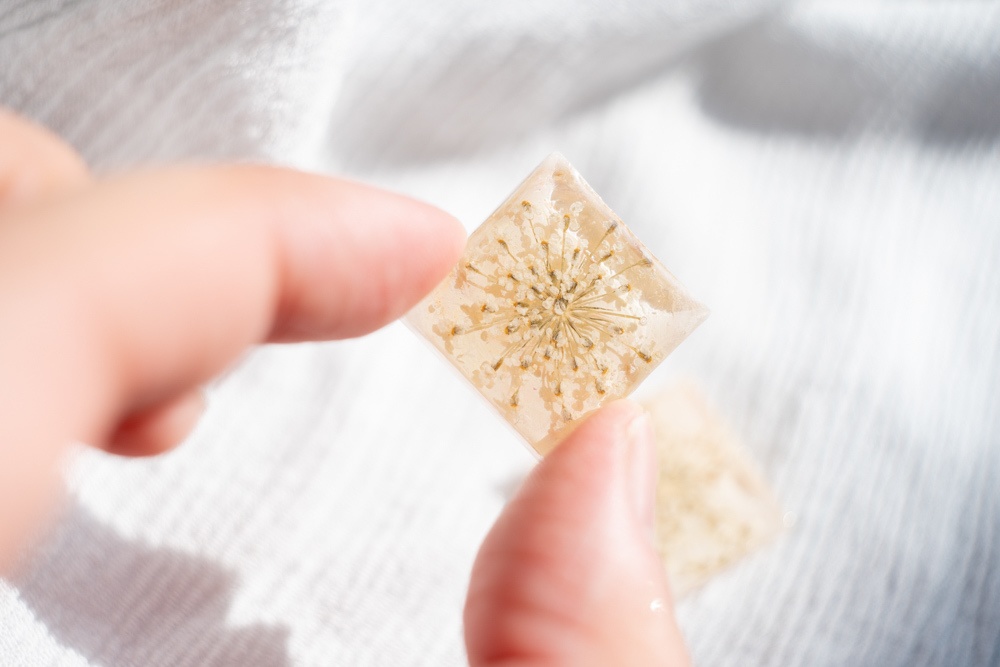 オーロラ姫/飴ちゃんの絵の耳飾り(ピアス・イヤリング)