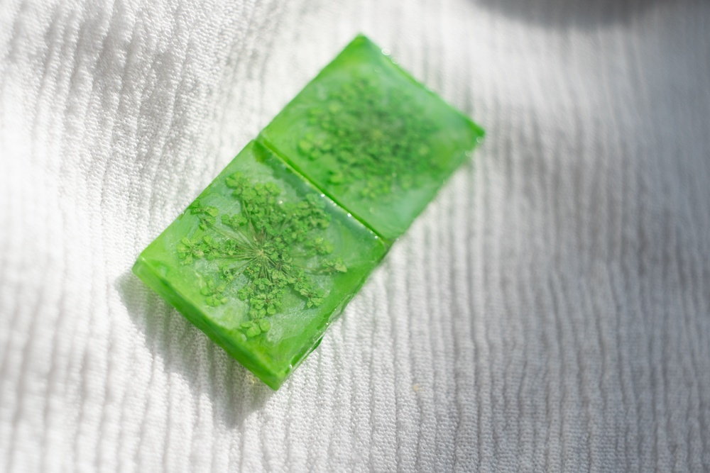 花の妖精 松/飴ちゃんの耳飾り(ピアス・イヤリング)