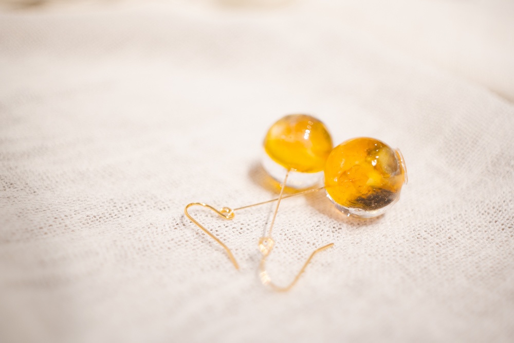 【SALE!!】鬼滅の刃 我妻善逸「雷の呼吸」イメージ / 飴ちゃんの耳飾り(ピアス・イヤリング)