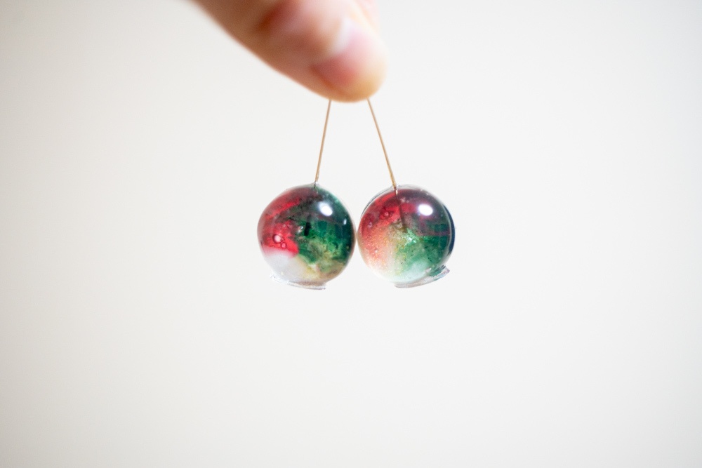 【SALE!!】鬼滅の刃 宇髄天元「音の呼吸」イメージ / 飴ちゃんの耳飾り(ピアス・イヤリング)