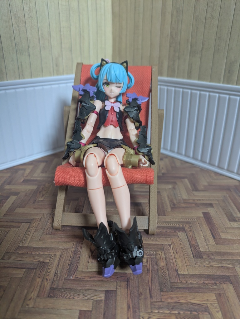 リクライニングチェア 中　メガミデバイスサイズ向け