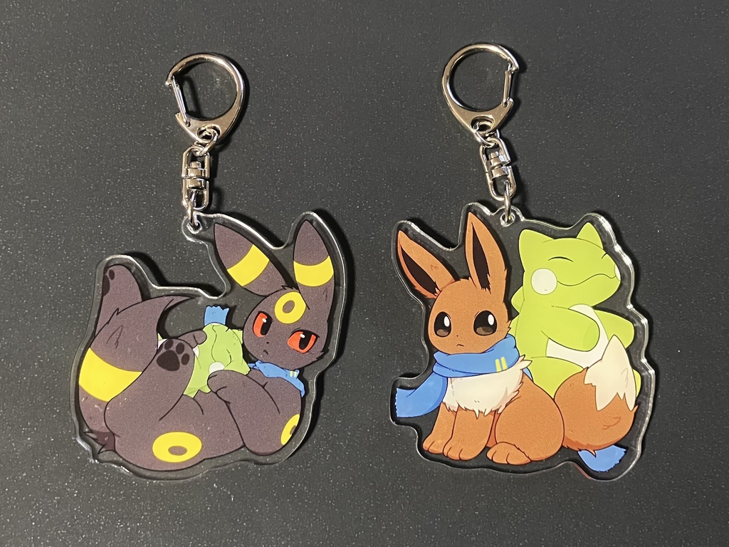 両面色違いアクキー